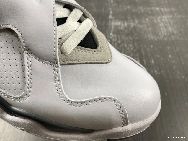 Bunny 8 Retro (2013) Bugs Air Jordan 305381-103 0819